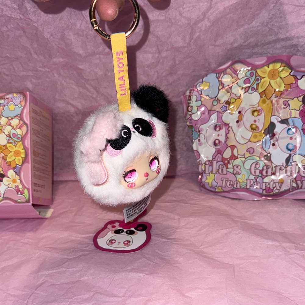 Liila’s Mini Tea Party Garden CONFIRMED Tomato Panda - Picture 4 of 10